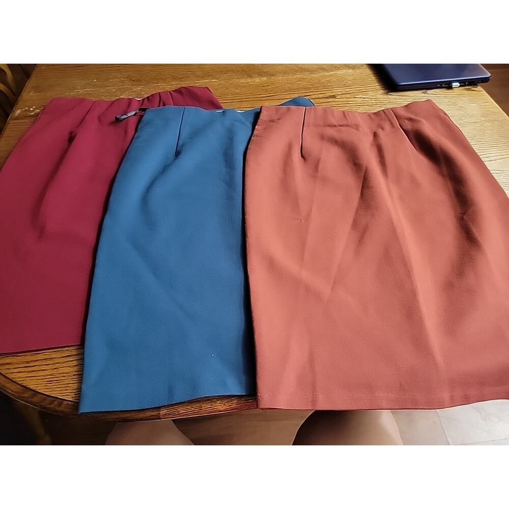Yanni Midi Skirts Set Of 3 Red Blue Burnt New Size 4
